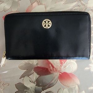 Tory Burch long wallet